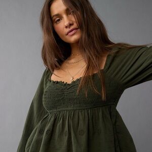 American Eagle Outfitters Green Smocked Long Sleeve Blouse